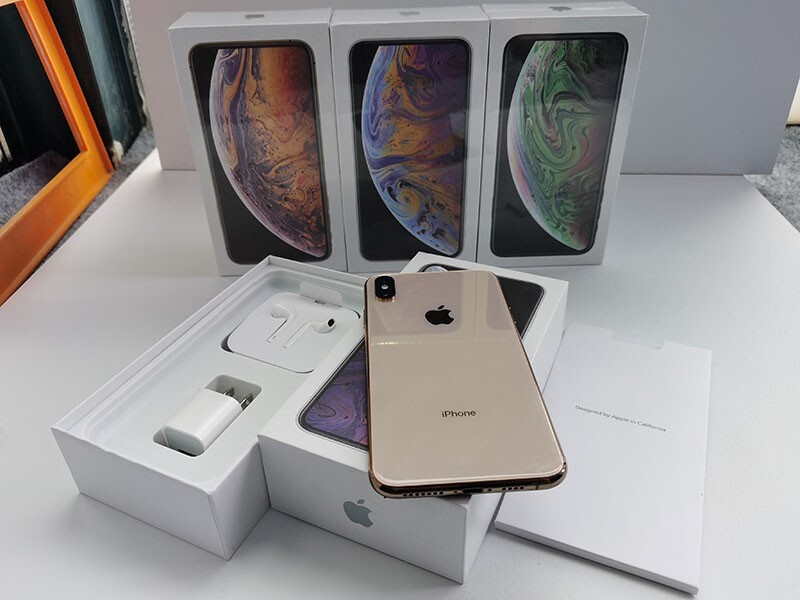 Sealed Apple iPhone XS Max – 64 GB / 256 GB – Silver / Gold / Space Gray Face ID
