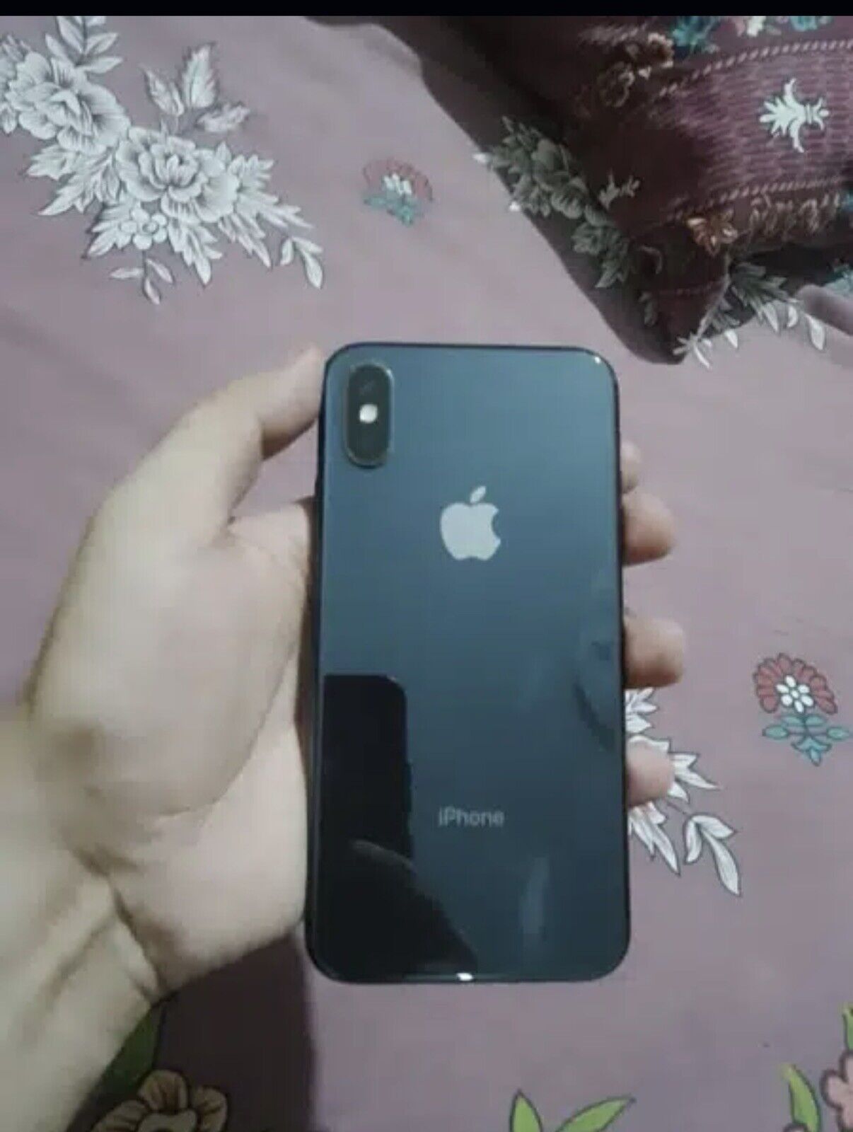 Apple iPhone XS – 64GB – Space Gray (Unlocked) A1920 (CDMA + GSM)