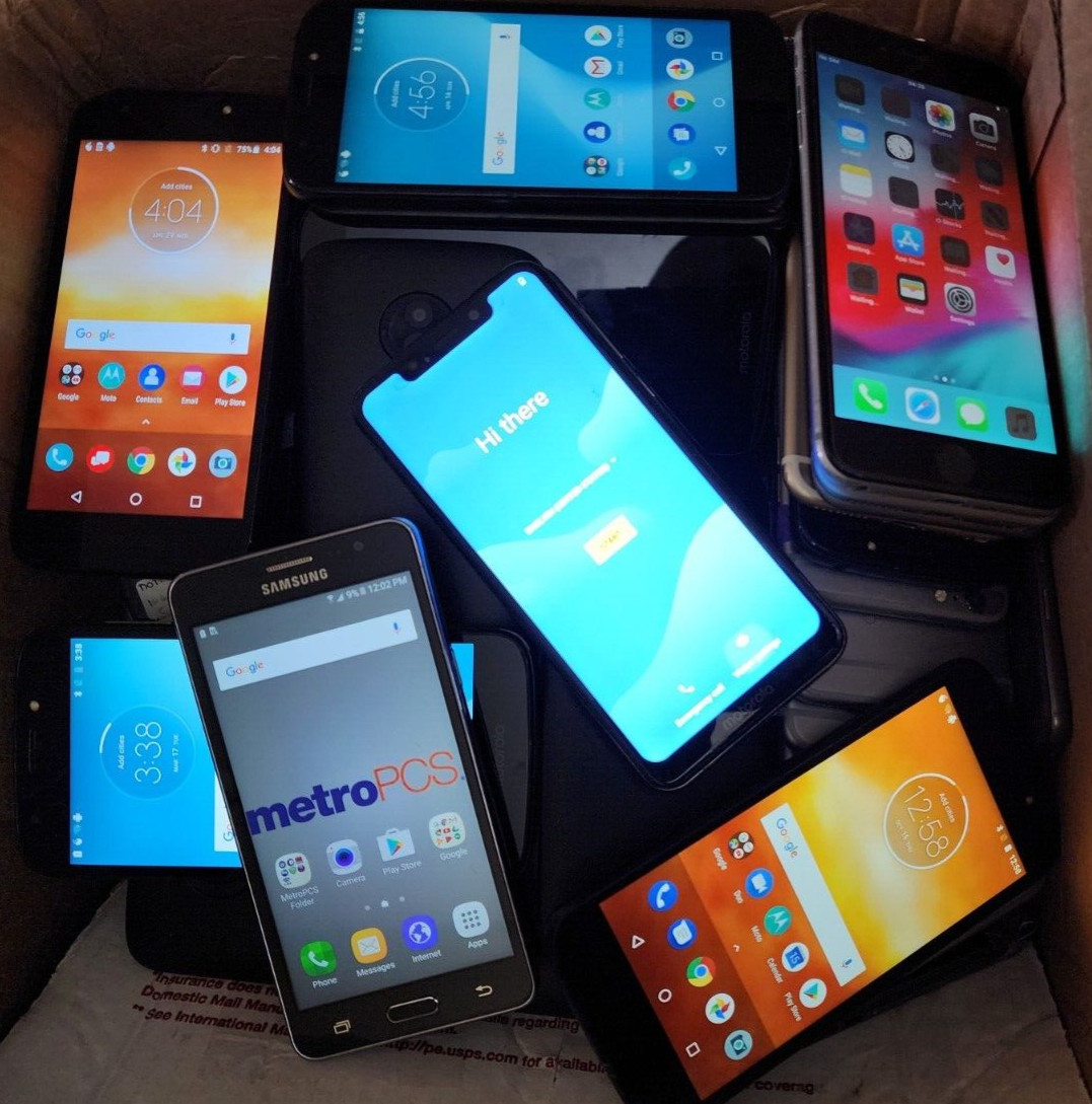 One RANDOM Smartphone – Working! |