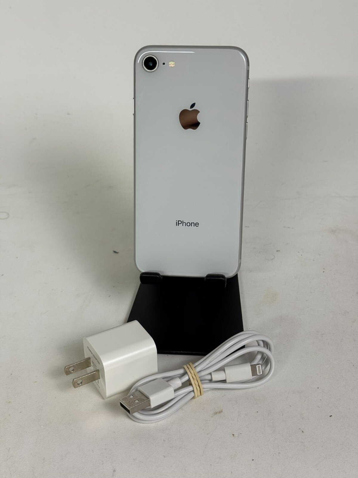 Apple iPhone 8 – 64GB – Silver (Unlocked) 80-89% Battery Health