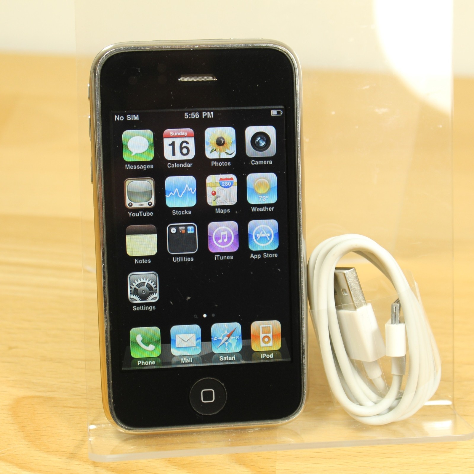 Vintage Apple iPhone 3G 8GB A1241 AT&T Smartphone Black IOS 4 Collectible Rare