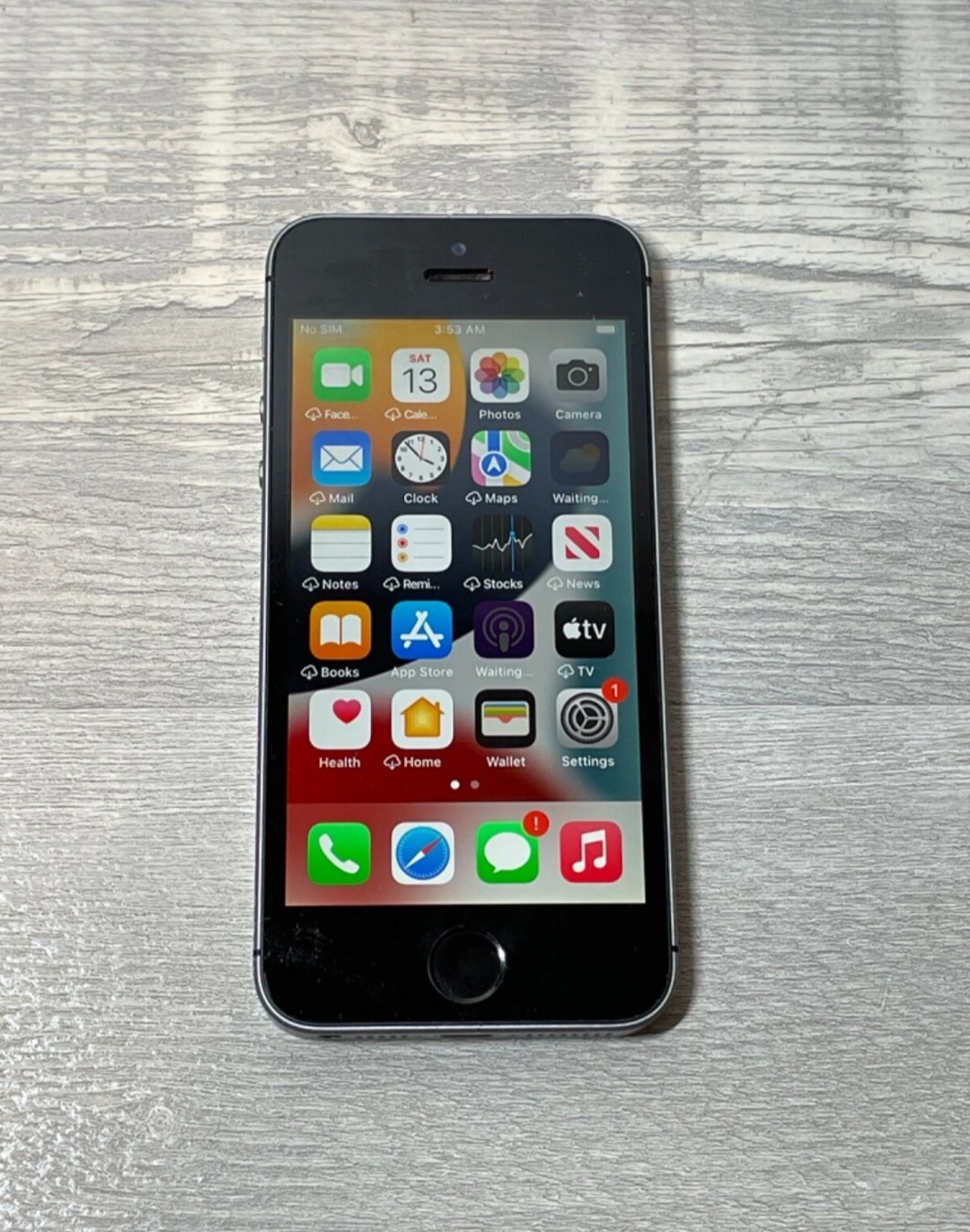 Apple iPhone SE 1st Gen –  32GB – T-Mobile