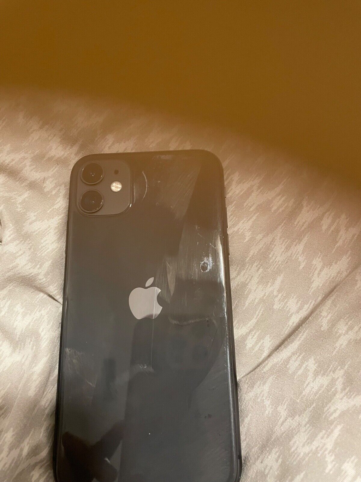 Apple iPhone 11 – 64 GB – Black Gray (Unlocked)