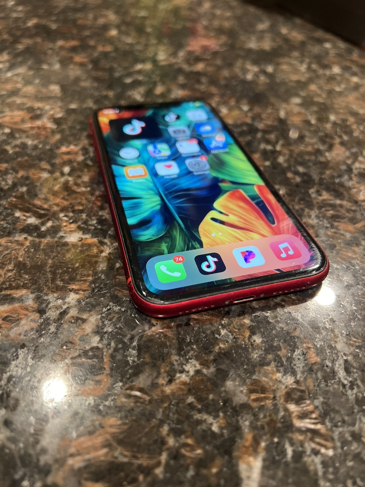 Apple iPhone XR – 128 GB – Red (AT @ T)  with TikTok Installed
