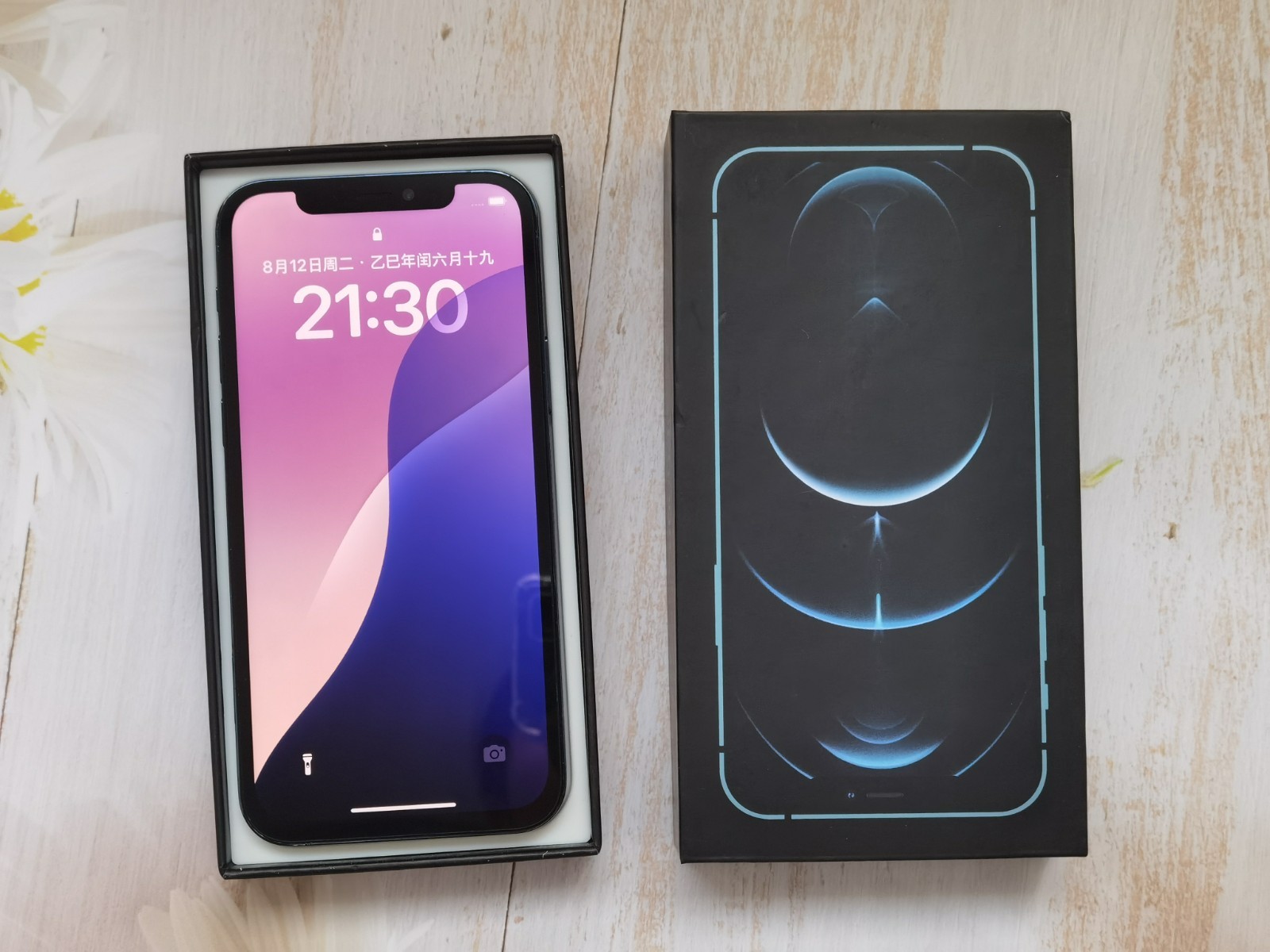 Apple iPhone 12 Pro 128GB/256GB  Factory Unlocked Smartphone selectable Face ID