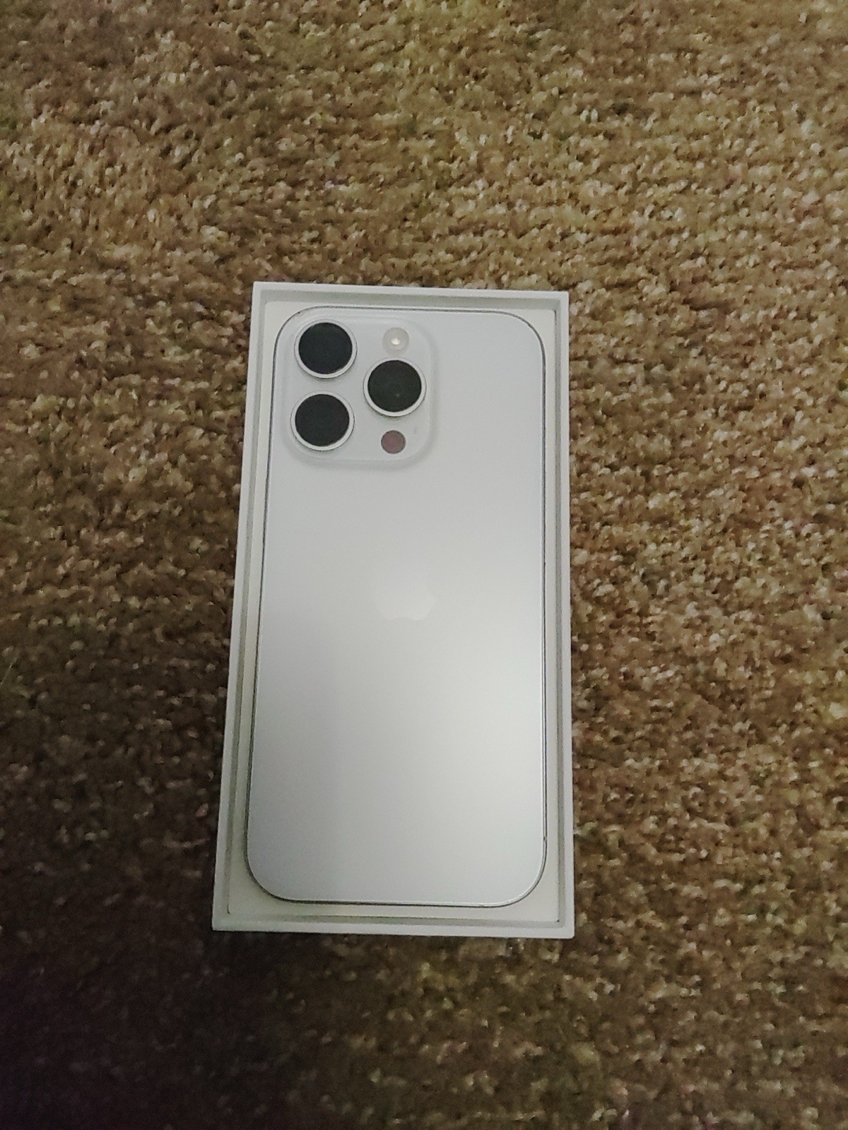 Apple iPhone 16 Pro – 256 GB – White(Unlocked)