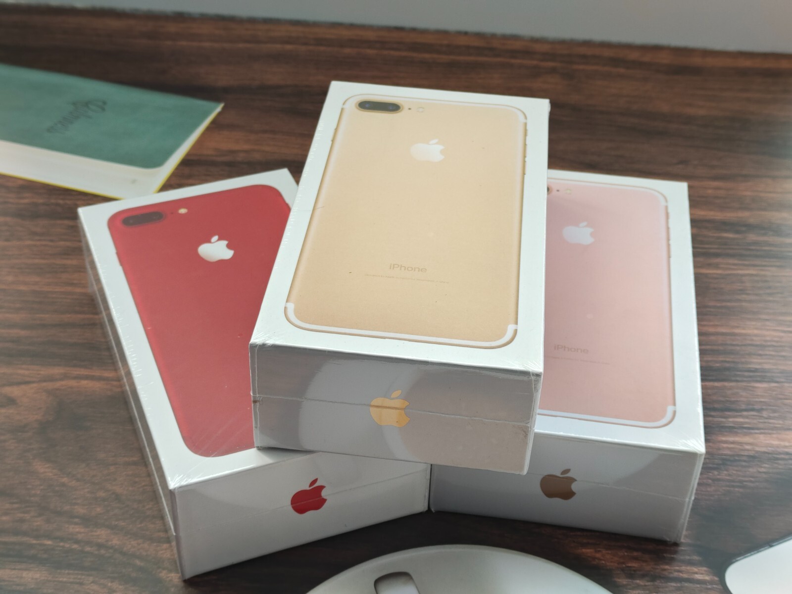 Sealed Apple iPhone 7 plus 32-128-256GB Factory UNLOCKED for any carrier