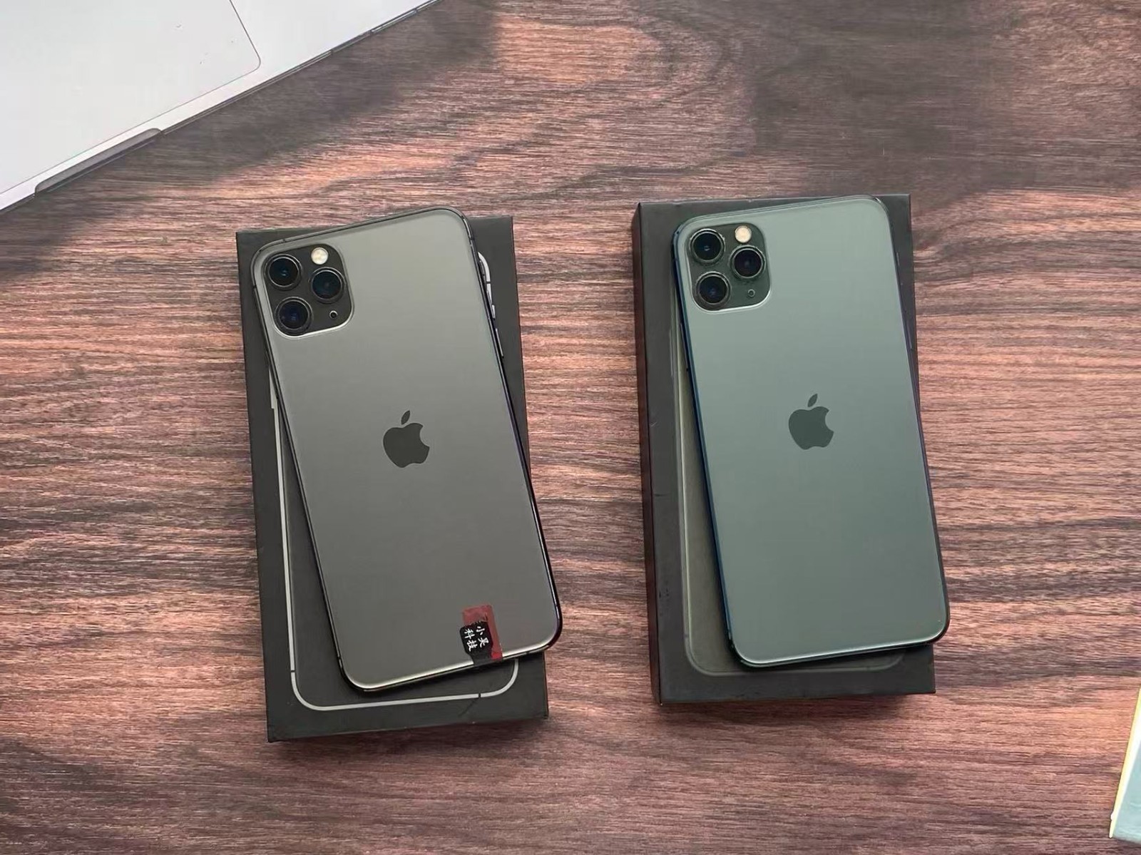 90% N ew Apple iPhone 11 Pro Max 64GB/256GB Factory Unlocked Very Functional