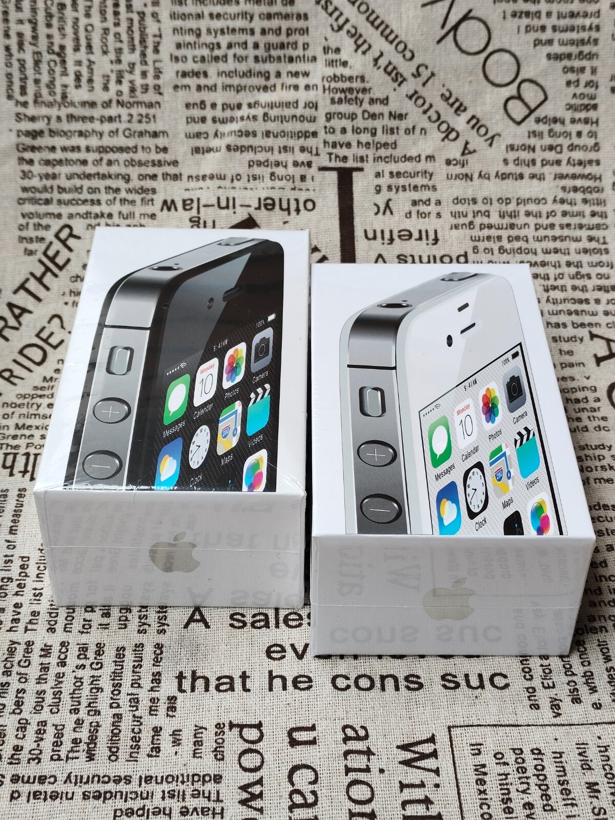 90%N ew Apple iPhone 4/4s White/Black 8/16/32/64GB Fully UNLOCKED classic 3.5”