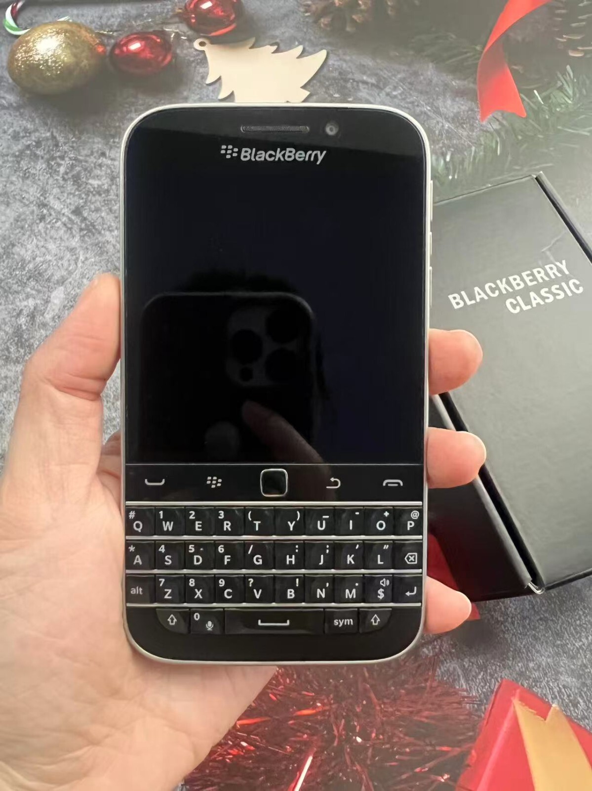 A++BlackBerry Classic Q20 – 2+16 GB – (Unlocked) all color 4G  smart phone
