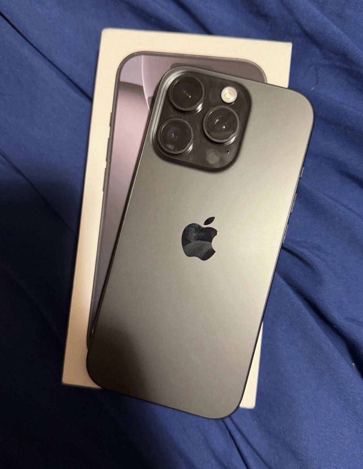 Apple iPhone 16 Pro 128GB Black Titanium, eSIM, Unlocked, MYM93LL/A