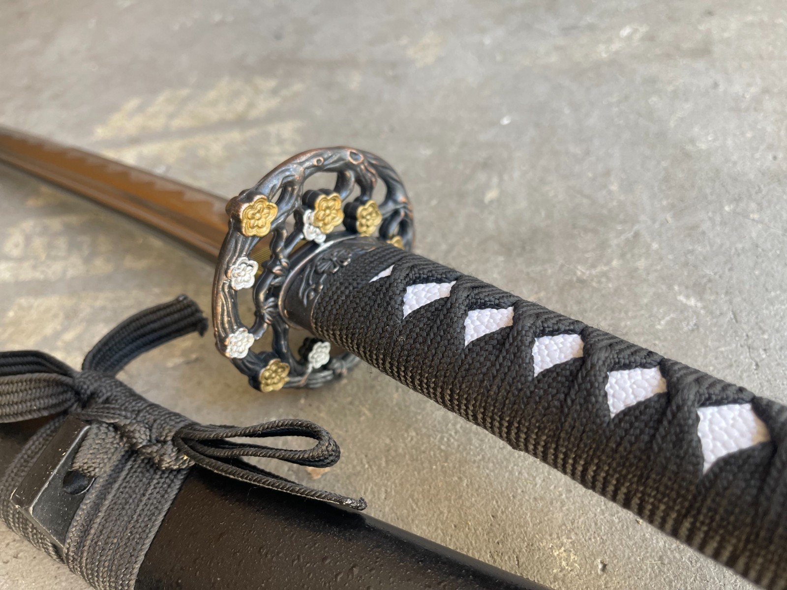 [Flaw]41” 1060 cabon steel hand forged katana samurai sword”HANA”SHARPENED