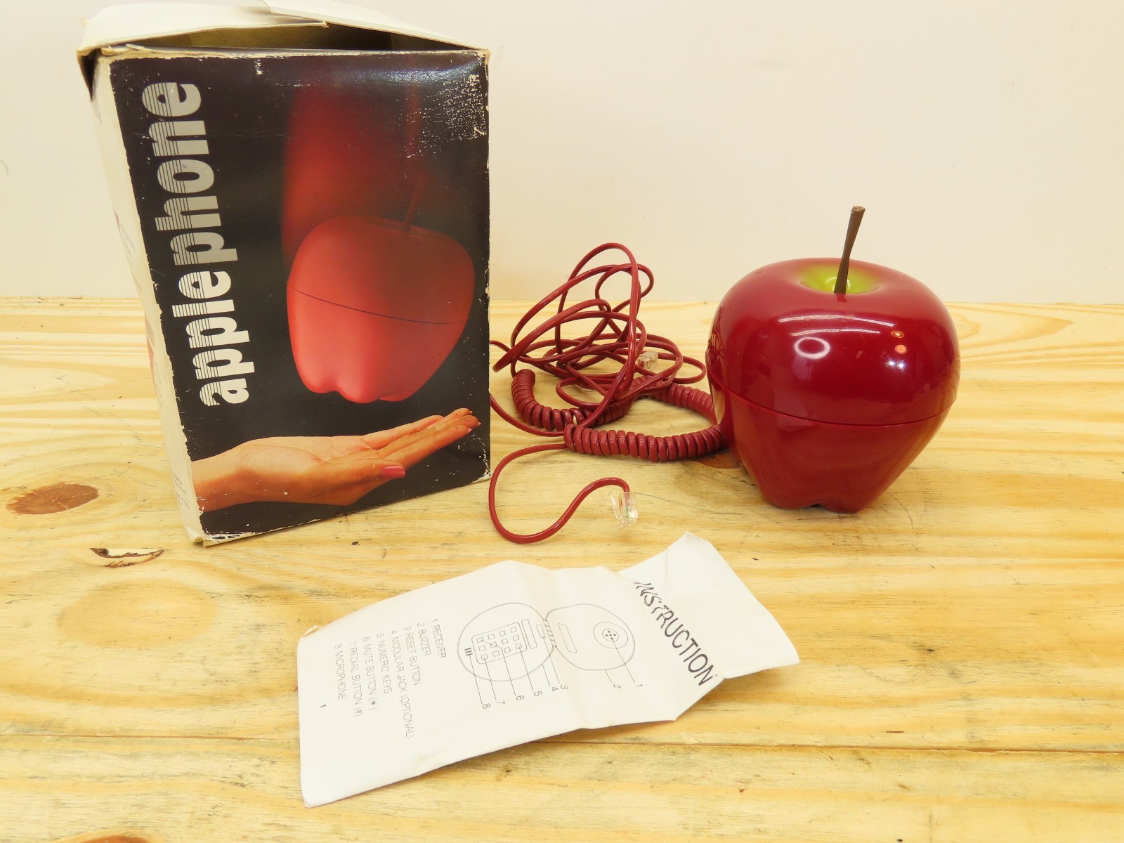 1985 Apple Phone ORIGINAL TM w/ box push button landline telephone fruit
