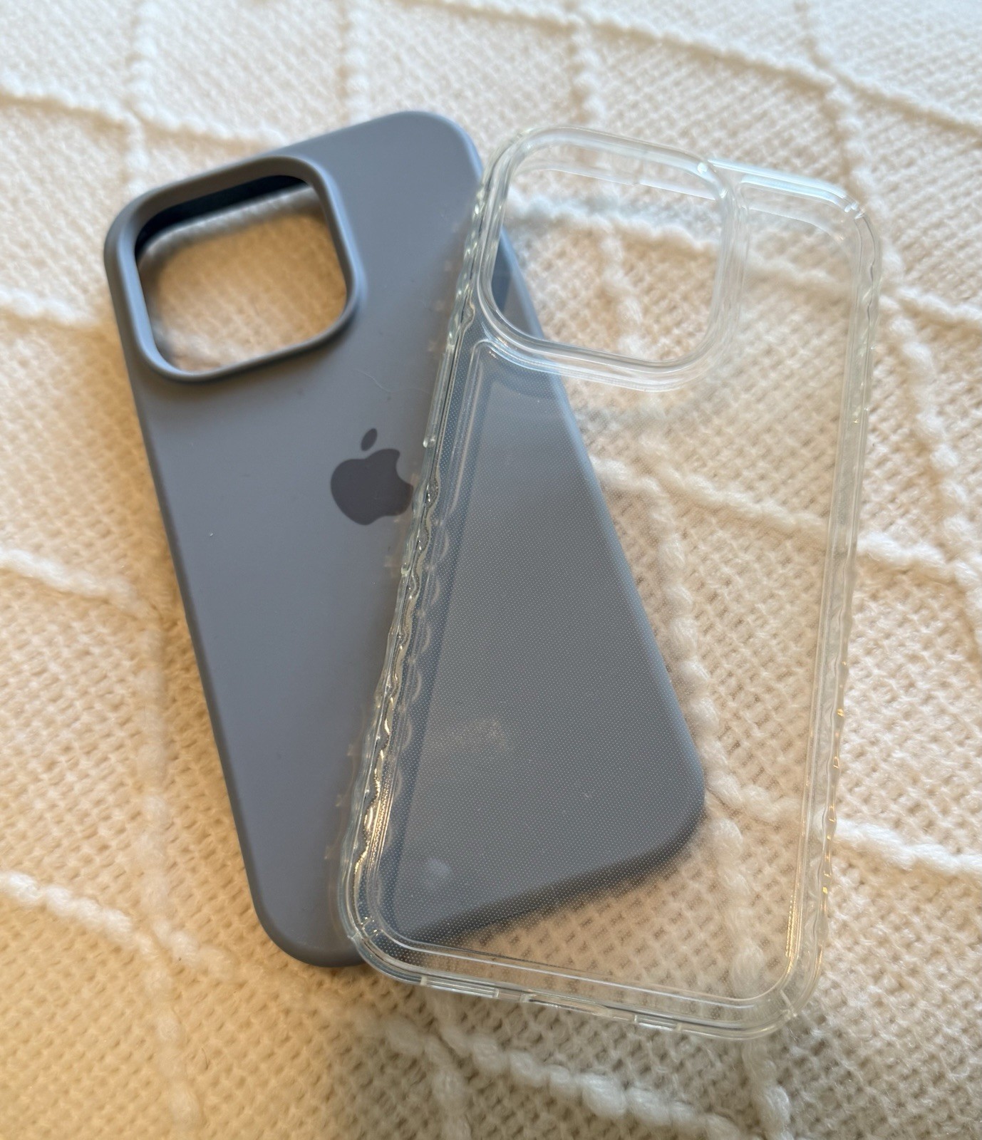 Apple iPhone 16 Pro Neutral Cases Gray Clear Set of 2