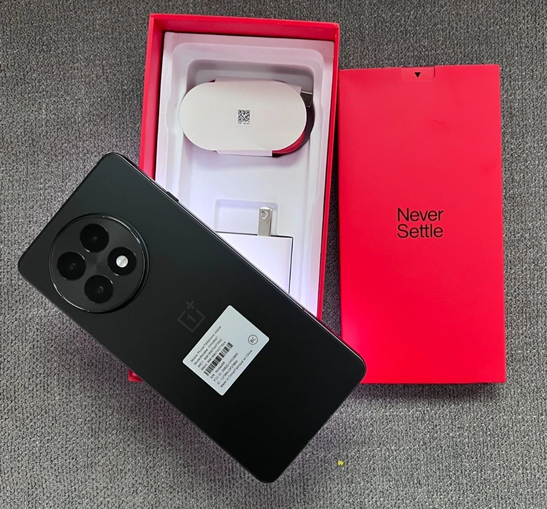 OnePlus 13R – 12GB – 256GB – CPH2647 – Nebula Noir – Unlocked – NEW OPEN BOX