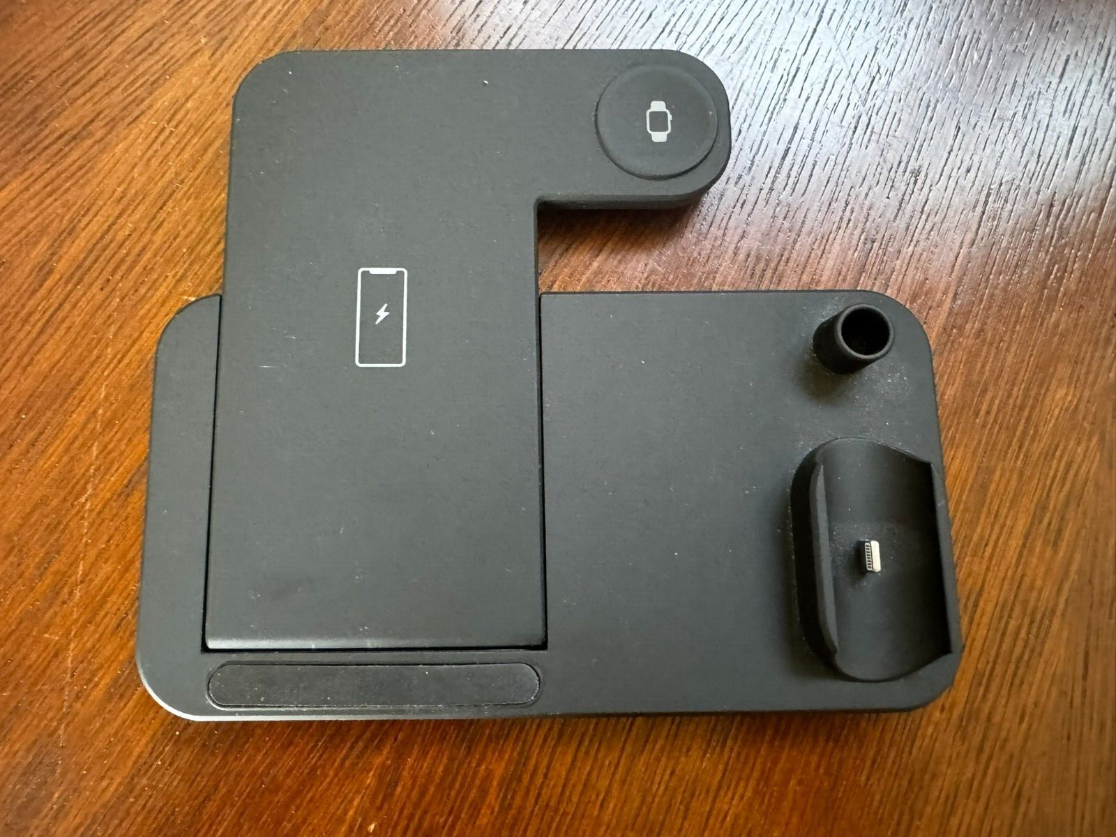 4 in 1 Fast Wireless charging R0HS compatible with Apple phone and watch