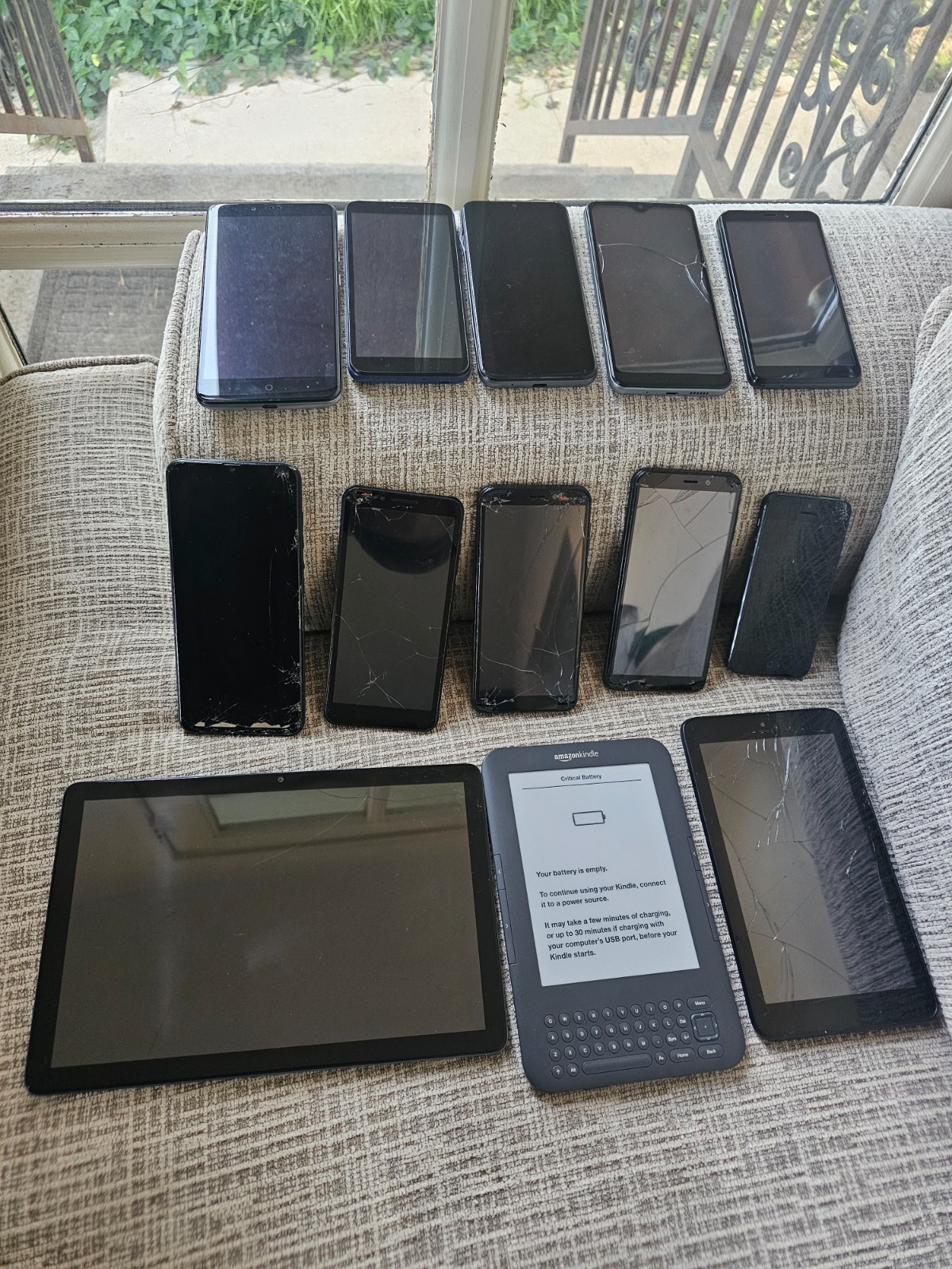 Lot Of 13 Android Phones Devices – 10 Smartphones And 3 Tablets FOR PARTS/REPAIR
