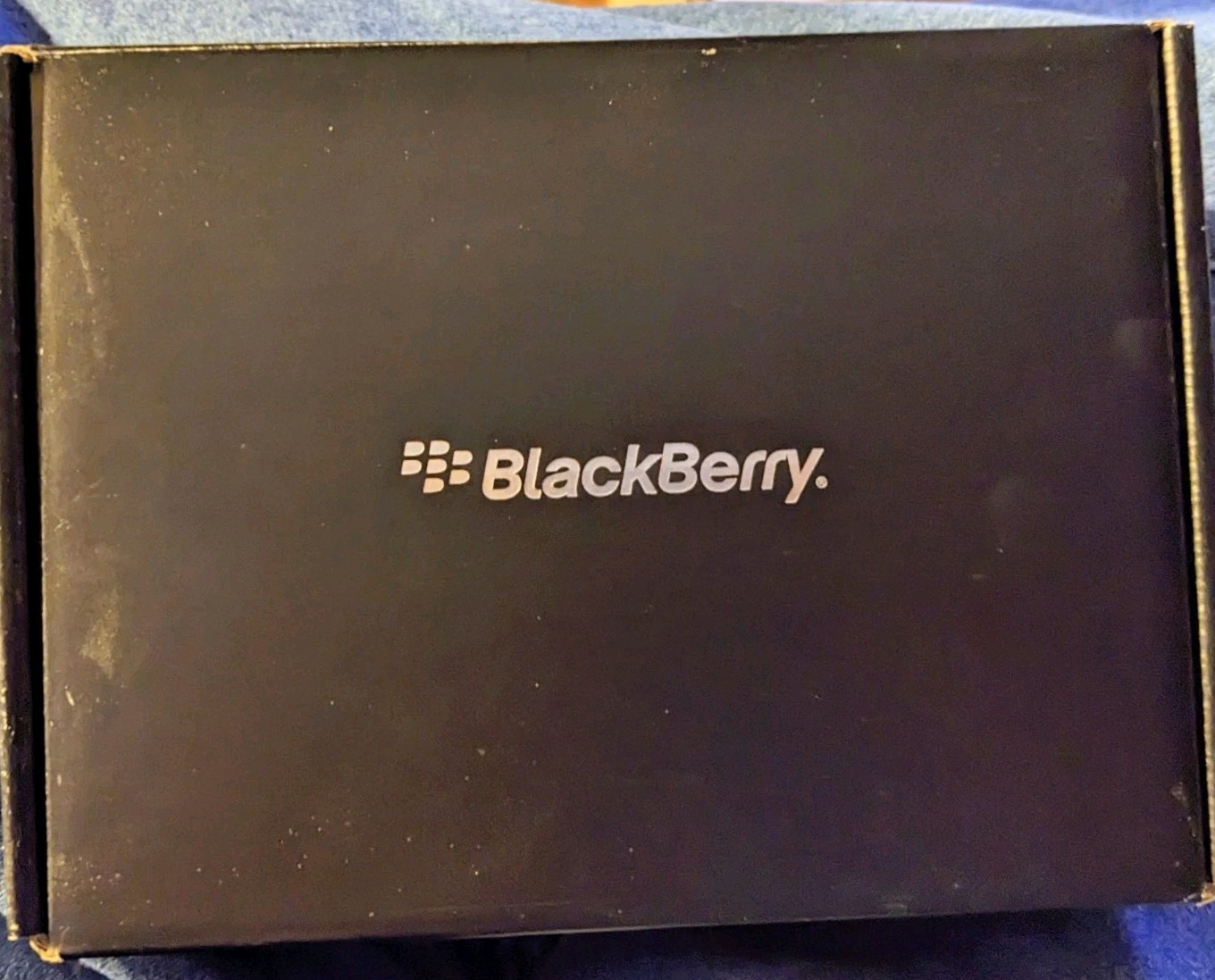 VZ BlackBerry Tour 9630 Original Boxes OEM Leather Holster + other accessories