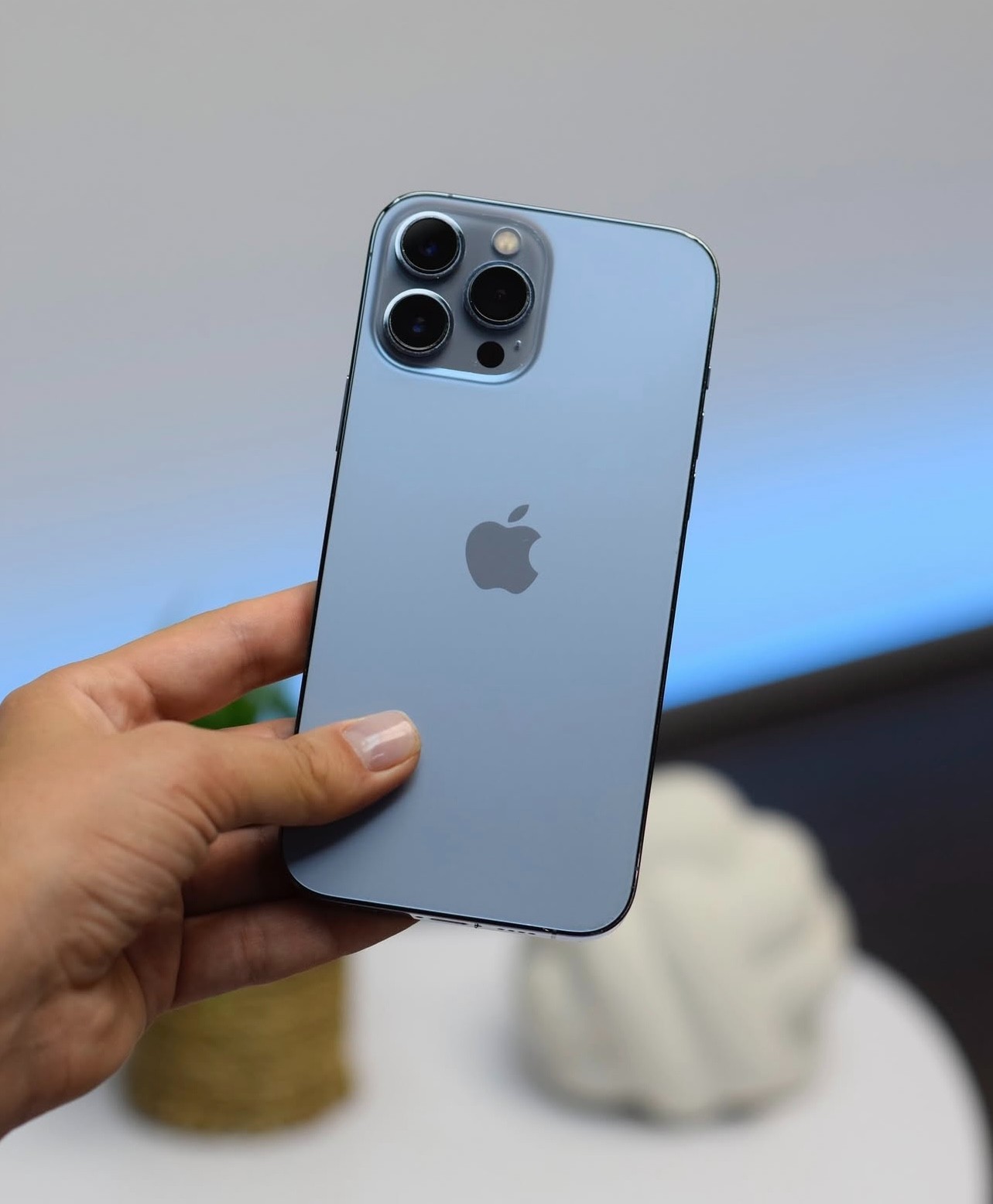 Apple iPhone 13 Pro Max – 256 GB – Sierra Blue (Unlocked)