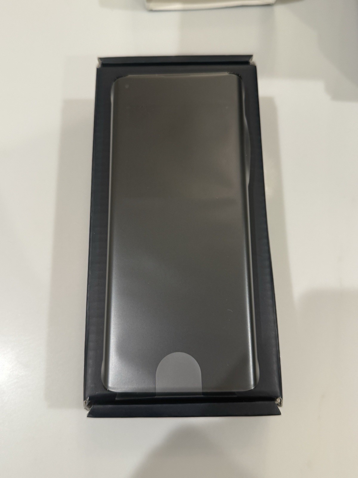 Open Box Motorola Moto Edge Plus 5G 256GB (Verizon) Grey XT2061-1