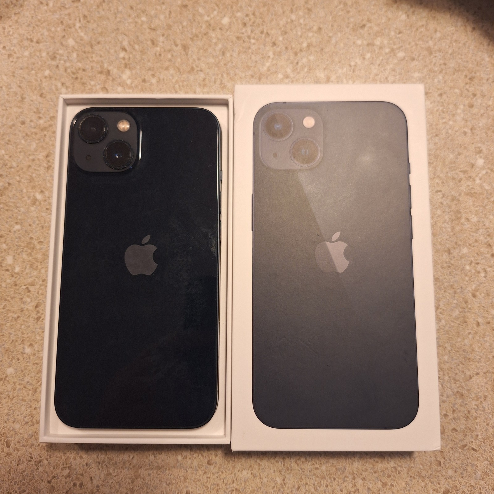 Apple iPhone 13 – 128 GB – Midnight (Unlocked) READ DESCRIPTION With Box