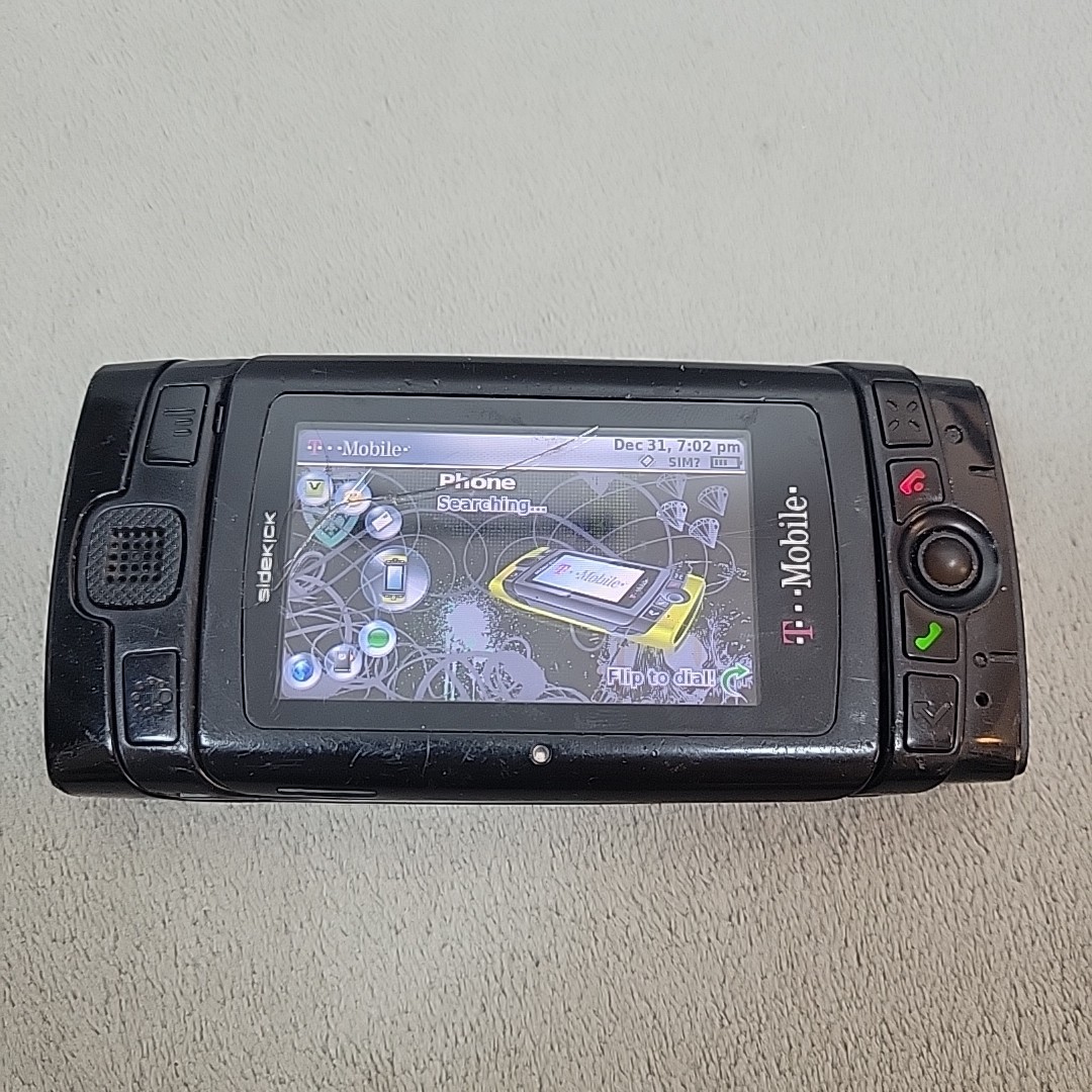 Sharp Sidekick 2008 (PV210) 2G Slider Cell Phone – POOR CONDITION Crack. NO Batt