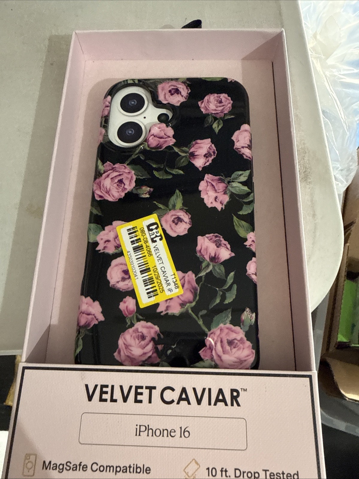 VELVET CAVIAR – Magsafe Case for Apple iPhone 16 – Pink Rose Floral