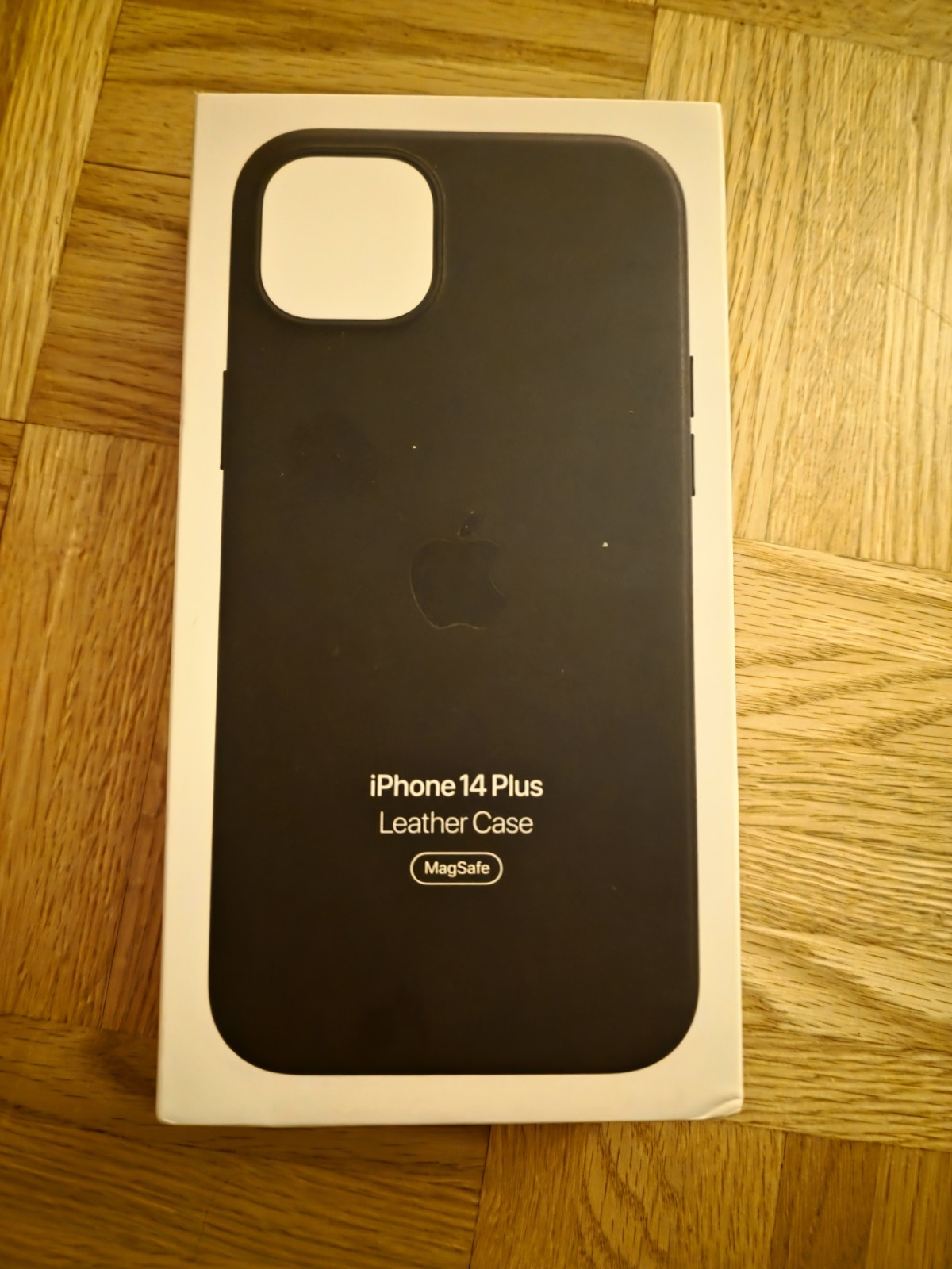 Original Apple Leather Case with MagSafe for Apple iPhone 14 Plus – Midnight