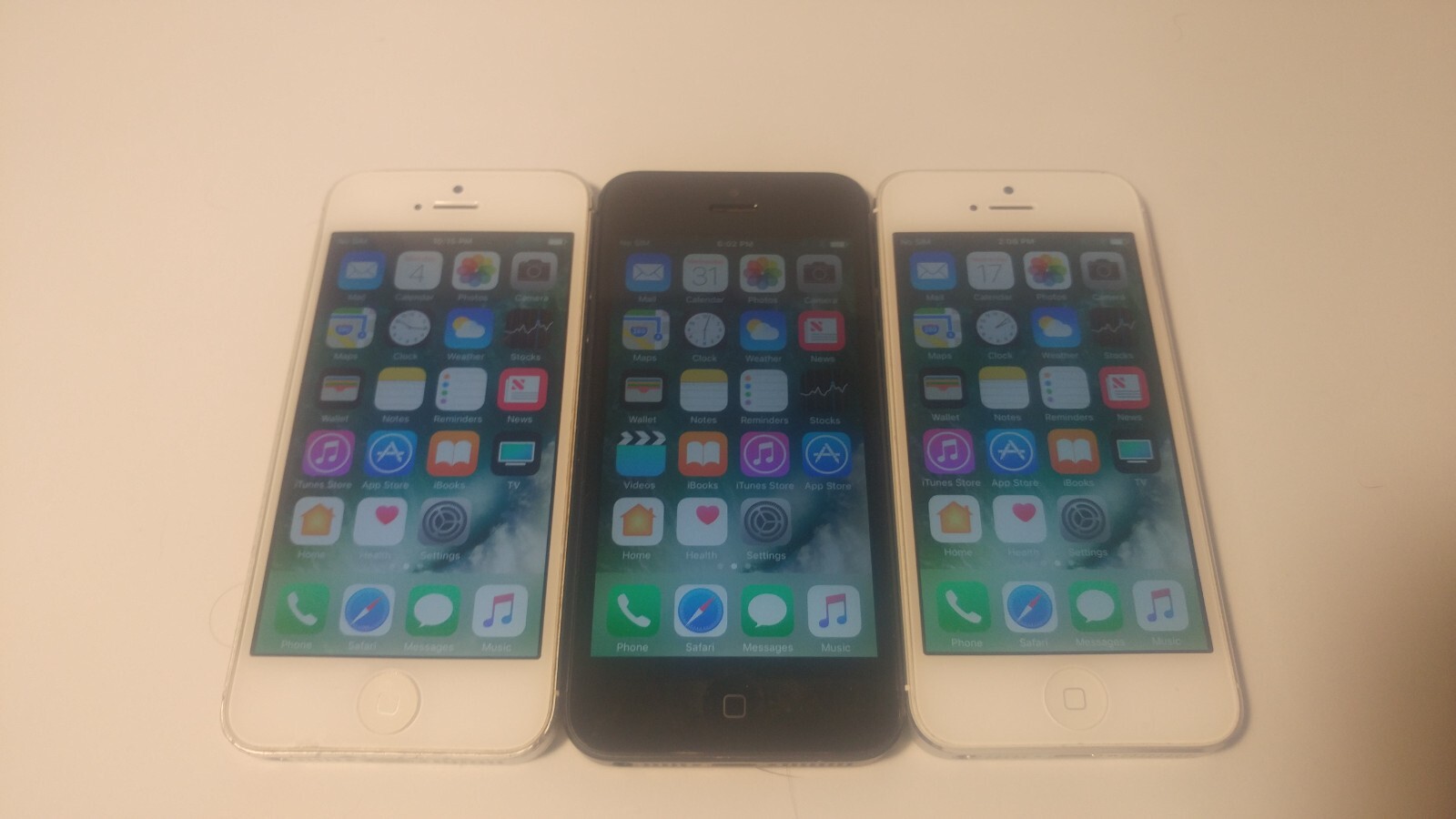 Apple iPhone 5s 16/32/64gb FREE SHIPPING BUNDLE