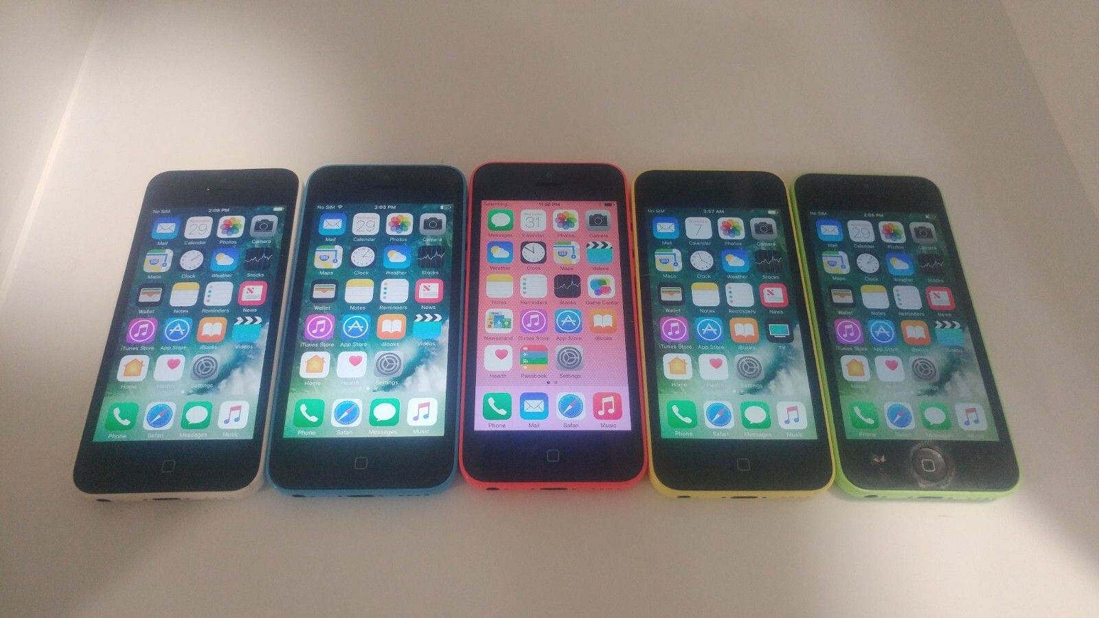 Apple iPhone 5c 8, 16, 32GB Various carriers/colors