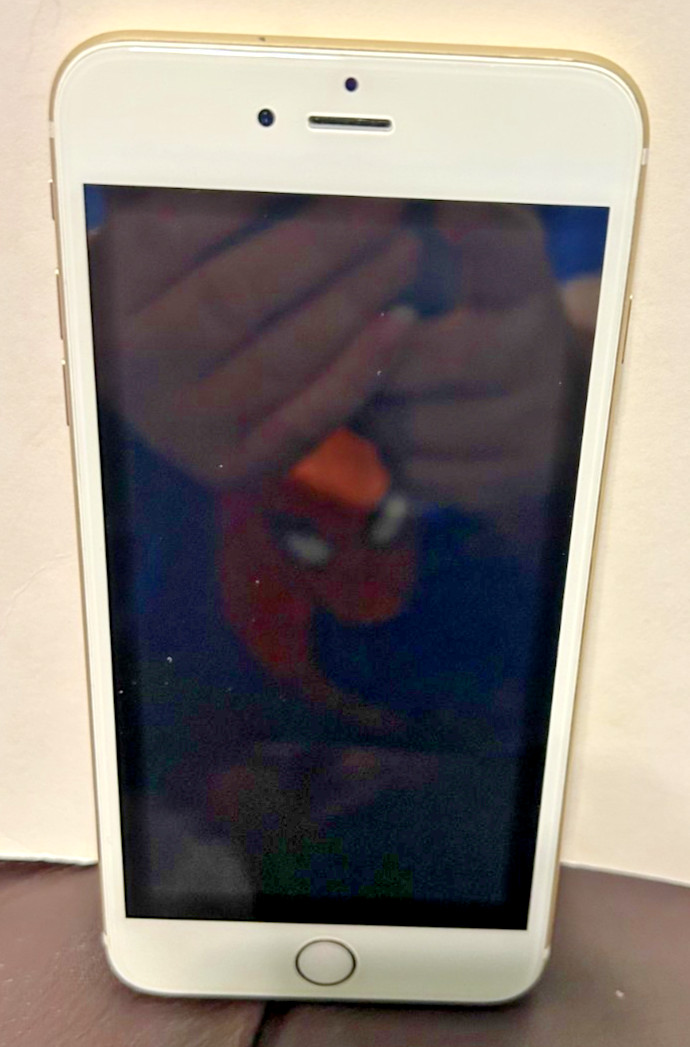 IPHONE 6 PLUS UNLOCKED (128GB) GOLD COLOR NEED BATTERY