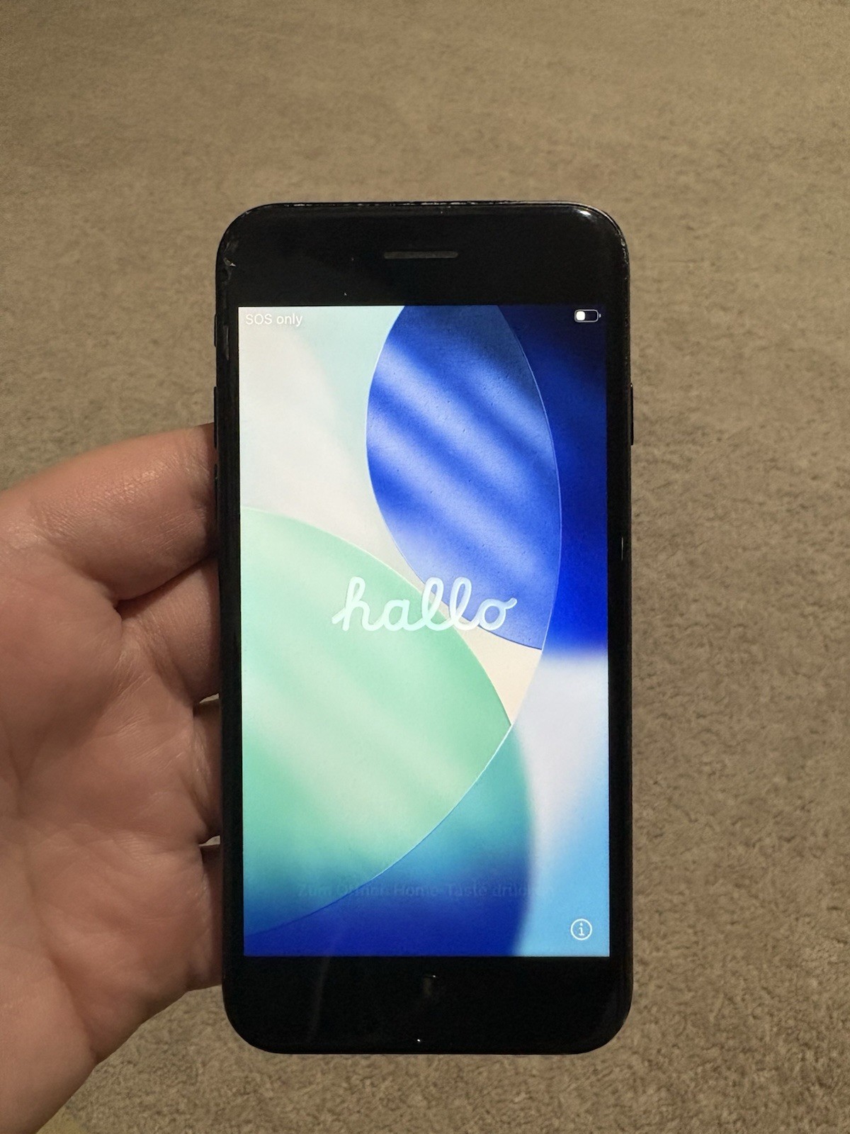 Apple iPhone SE (2nd Generation) 64GB Black Unlocked 26.1 Carrier Locked Good ￼