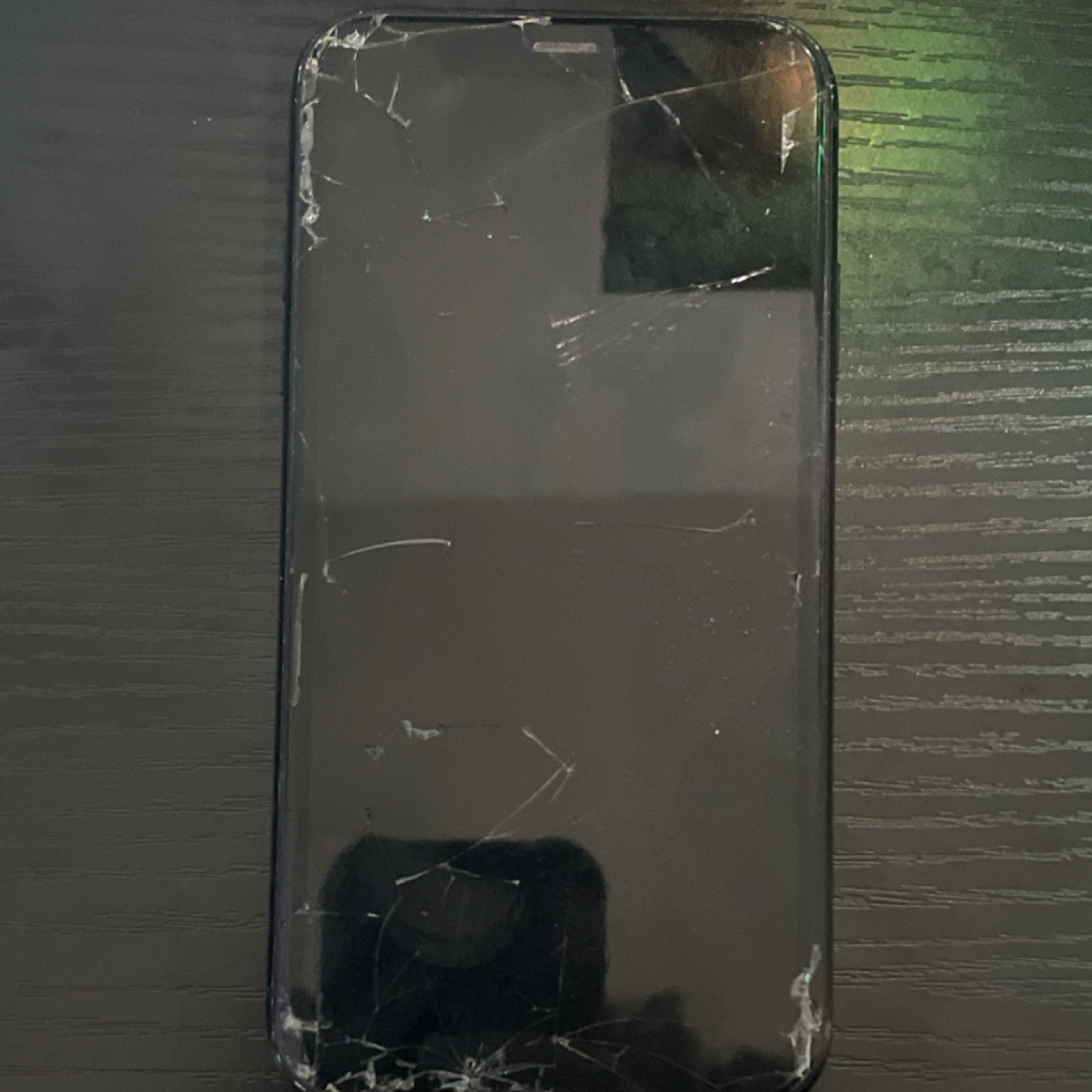 Apple iPhone XR black   Smartphone Cracked Screen and Back