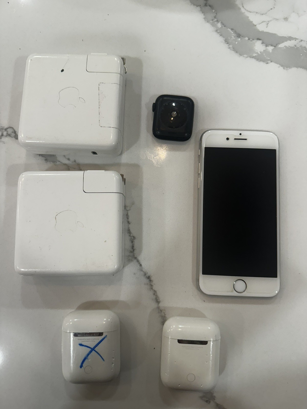 Apple Products Lot Of 6 For Parts Or Repair – Outdated iPhones, AirPods. Read..