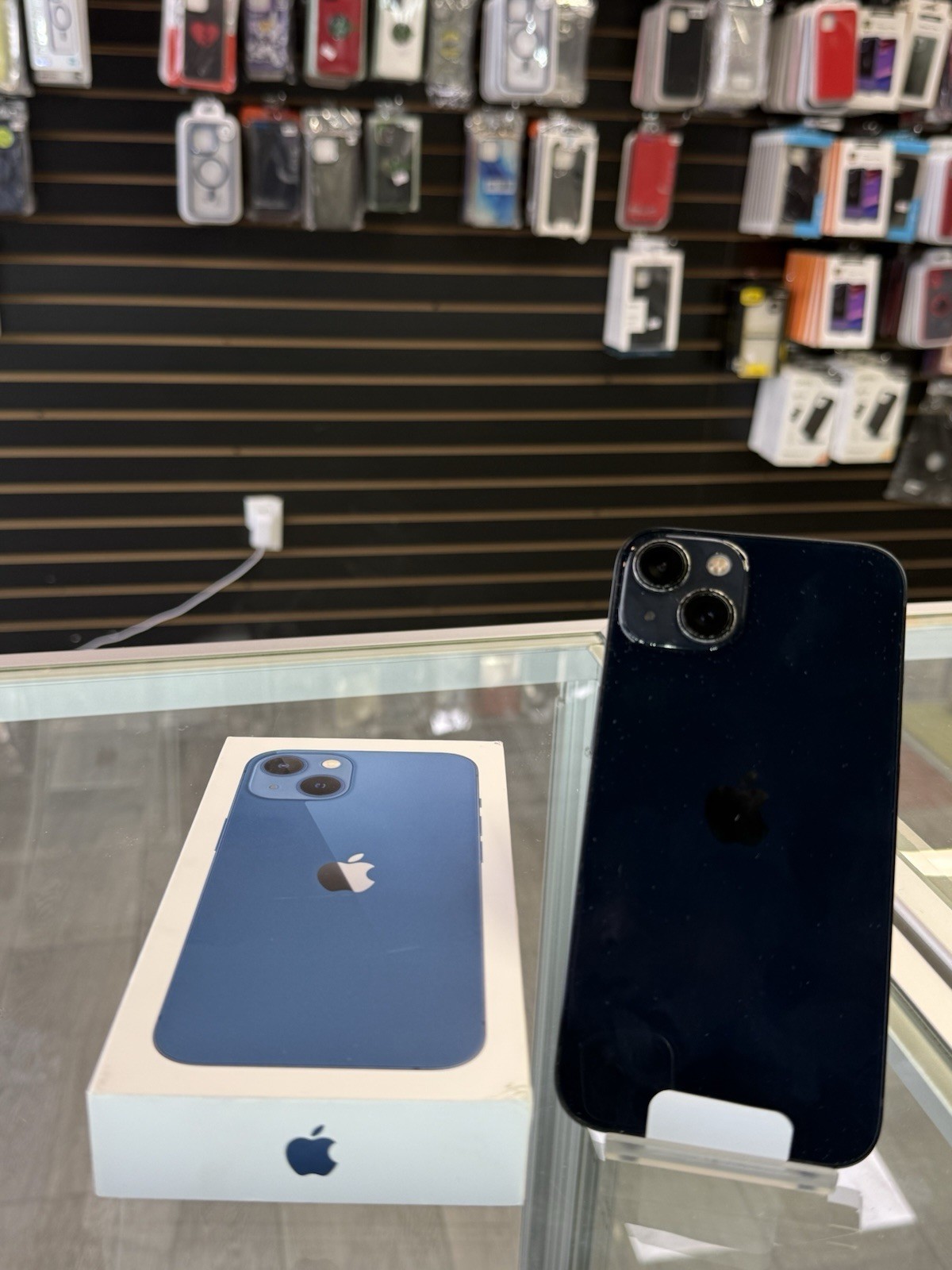 (GIFT FREE TEMPERED GLASS) Blue Apple iPhone 13  128gb unlocked