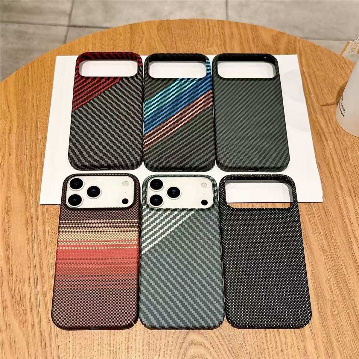 Apple phone case with carbon fiber texture, frosted surface, skin-friendly feel,
