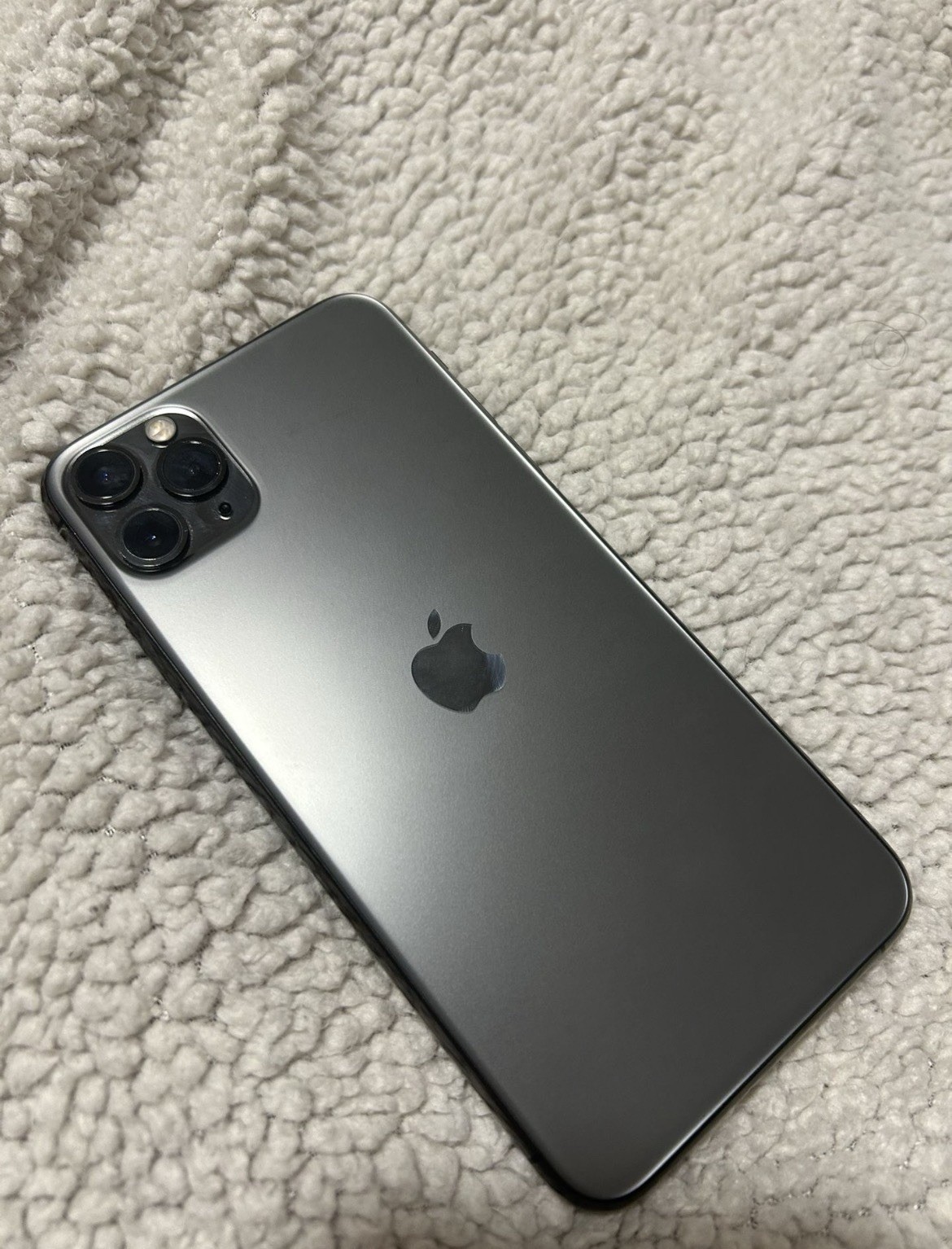 Apple iPhone 11 Pro Gray 12 MP 5.8″ Hexa Core Wi-Fi Bluetooth NFC Smartphone