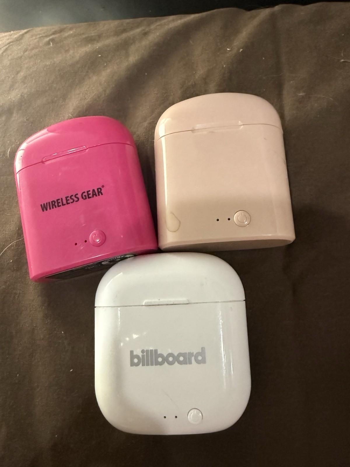 3 PAIRS WIRELESS EAR BUDS WORK PERFECTLY IN CASE