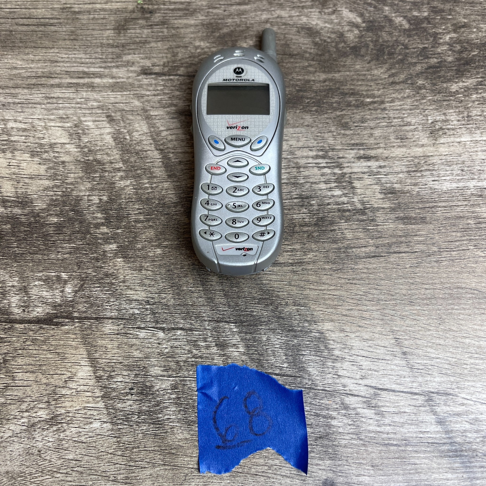 Motorola 120E Silver Voice Activated Dialing LCD Screen Verizon Cellular Phone