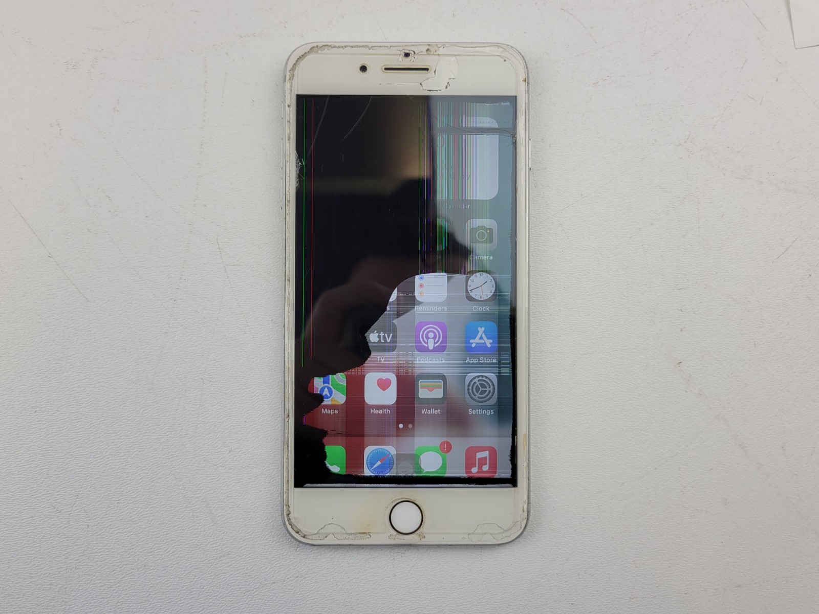 Apple iPhone 7 Plus (A1661) 32GB (Sprint) Smartphone – *DAMAGED* – H6547