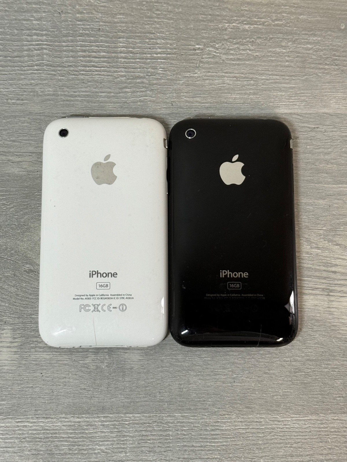 Apple iPhone 3GS – 8GB 16GB 32GB – Unlocked AT&T – All Colors A1303