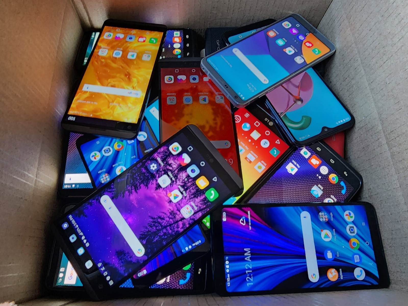 UNLOCKED Smartphone – Android