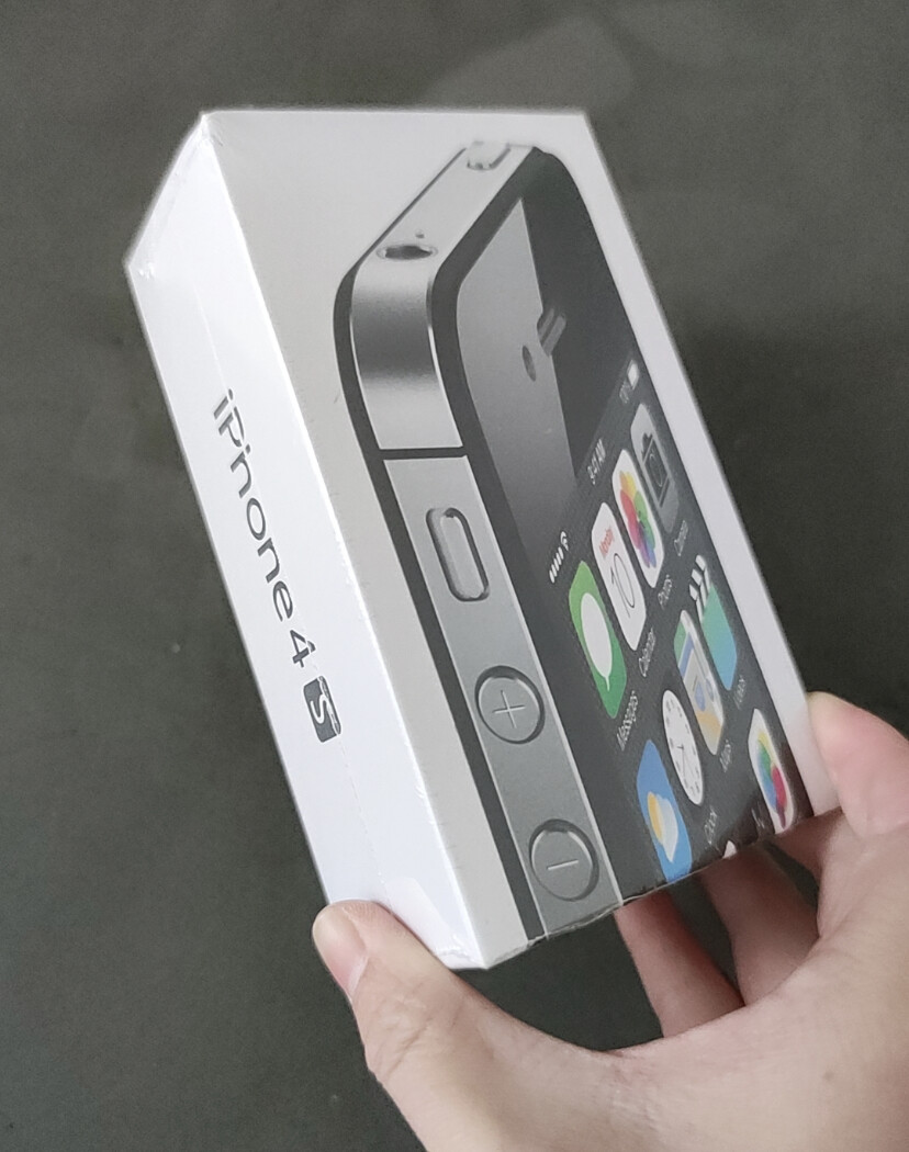 Apple iPhone 4 4S – 8GB 16GB 32GB 3G WIFI Smartphone unlocked – sealed iOS