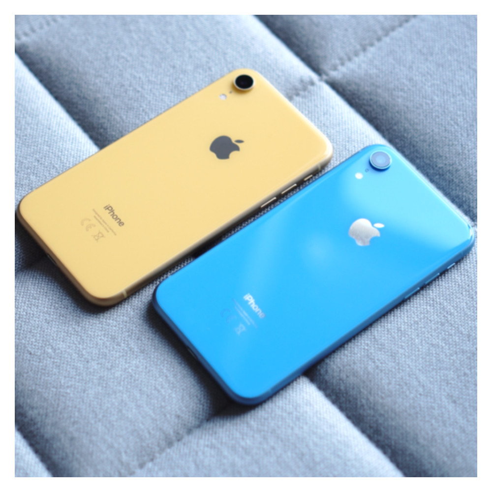 Apple iPhone XR 64GB Unlocked Verizon At&t T-Mobile Straight Talk Cricket 4G LT