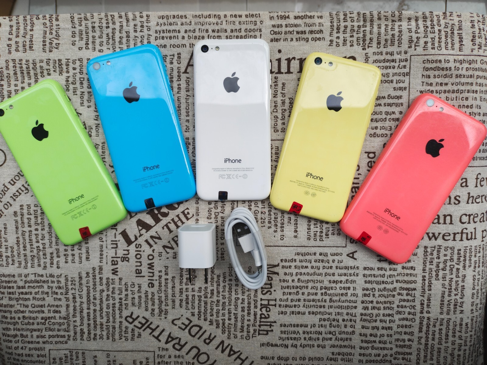 Apple iPhone 5C UNlocked 8/16/32GB BLUE/GREEN/PINK/WHITE/ YELLOW – 90% N EW
