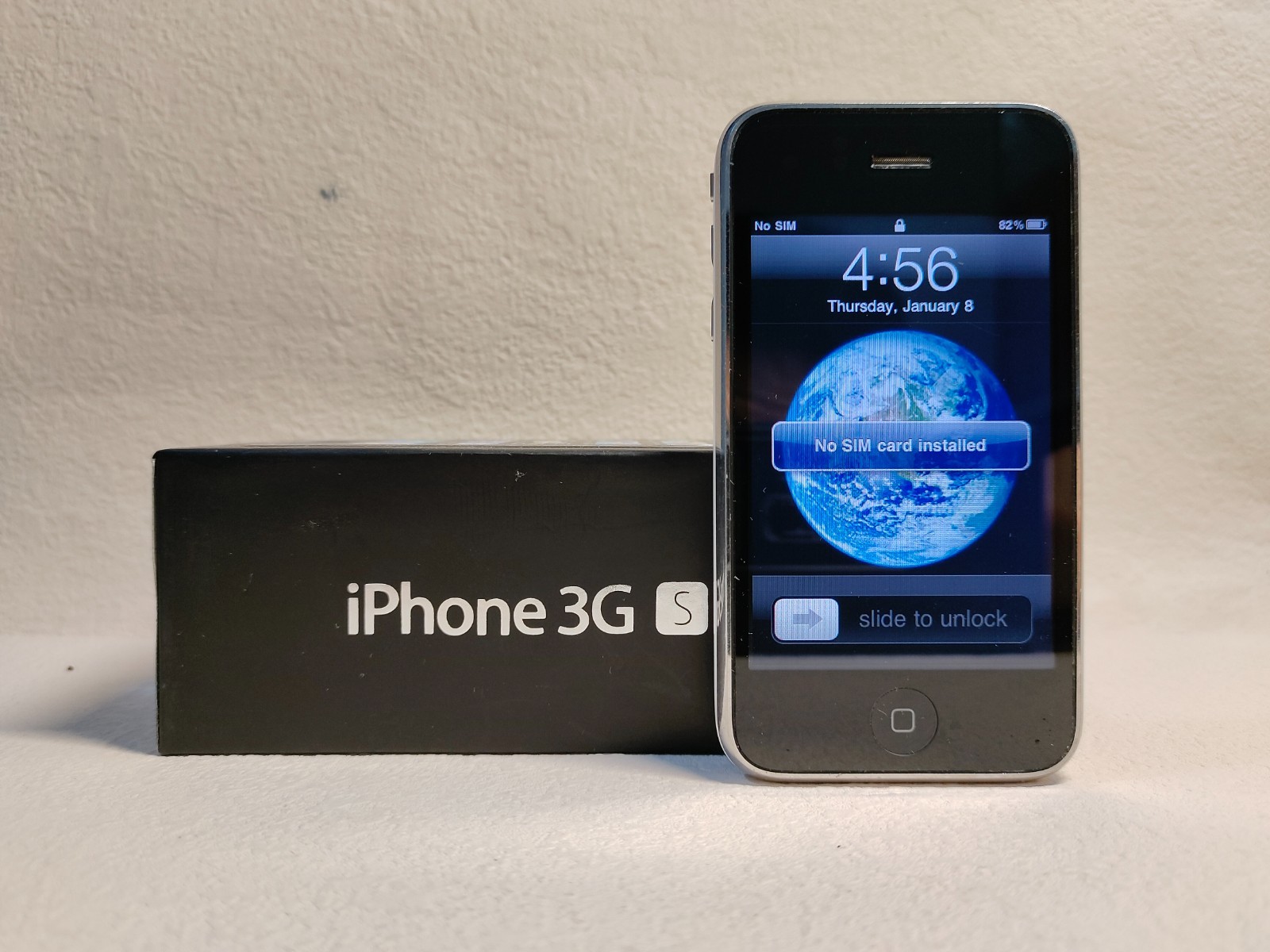 Apple iPhone 3GS(iPhone 3rd generation) 8/16/32GB Black/White Factory UNlocked